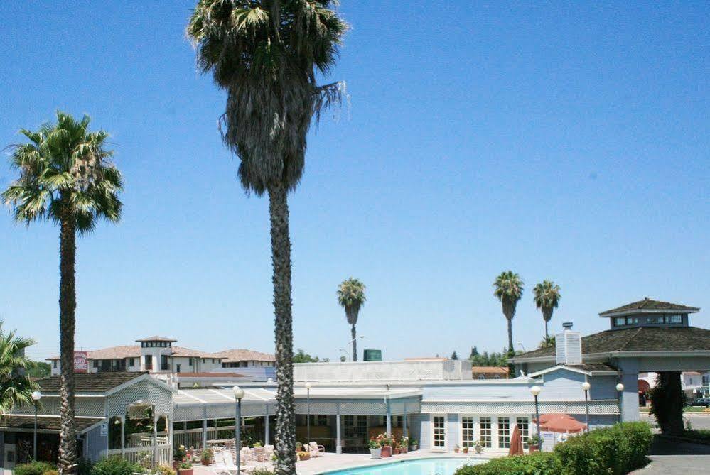 Mariani'S Inn & Restaurant Santa Clara Exterior photo