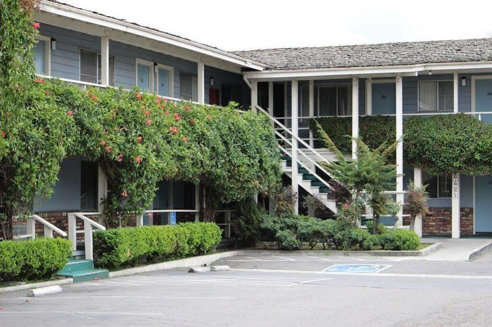 Mariani'S Inn & Restaurant Santa Clara Exterior photo